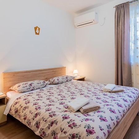 Room Laudina Cres Kültér fotó